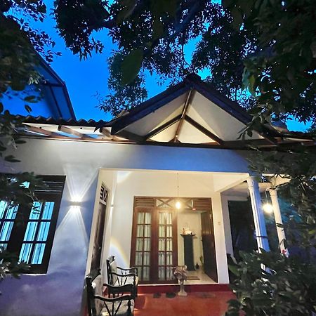 Weligama Villa South Exteriör bild